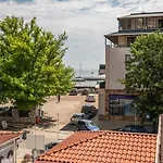 Guest And Desi Vendégház