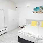 Guest And Desi Vendégház Balcsik