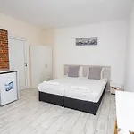 Guest And Desi Balchik