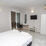 Pensión Guest And Desi