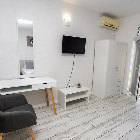 Guest house Desi - деси