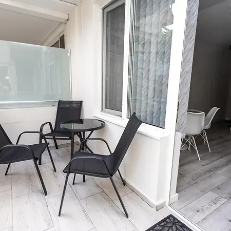 Guest house Guest And Desi Balchik