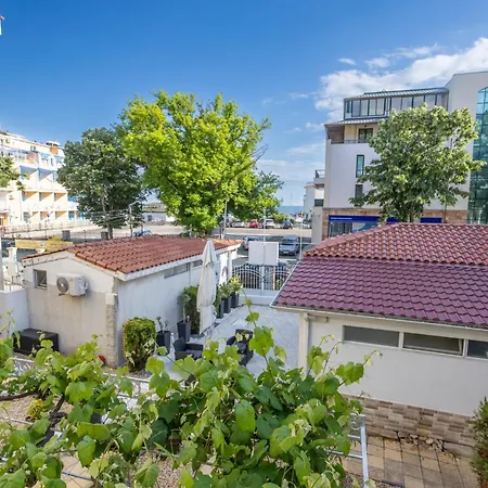 Desi - деси Balchik