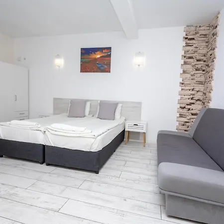 Desi - деси Guest house