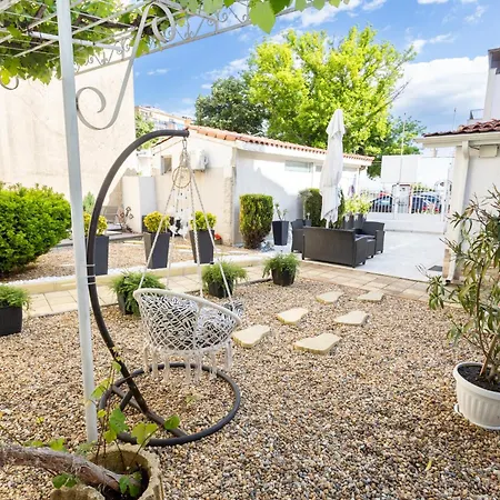 Desi - деси Guest house Balchik