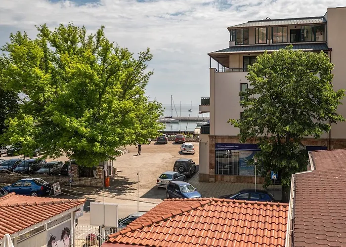 Guest And Desi Guest house