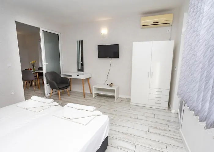 Guest house Guest And Desi