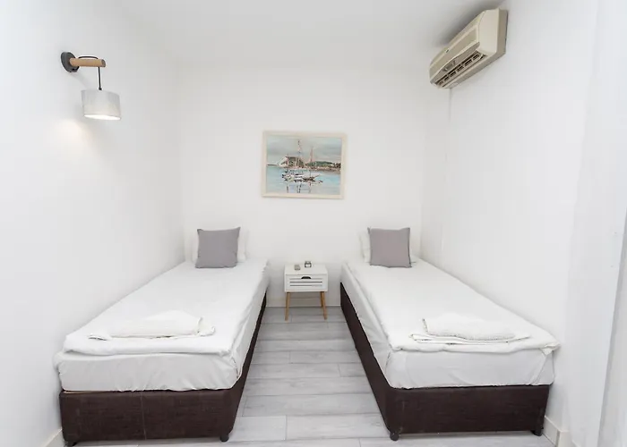 Guest house Guest And Desi Balchik