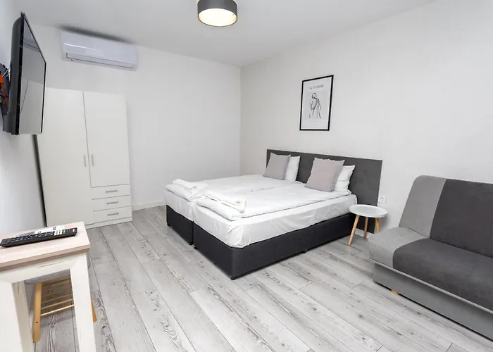 Guest And Desi Guest house 3*