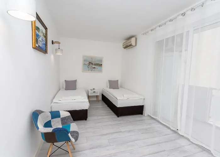 Guest And Desi Guest house