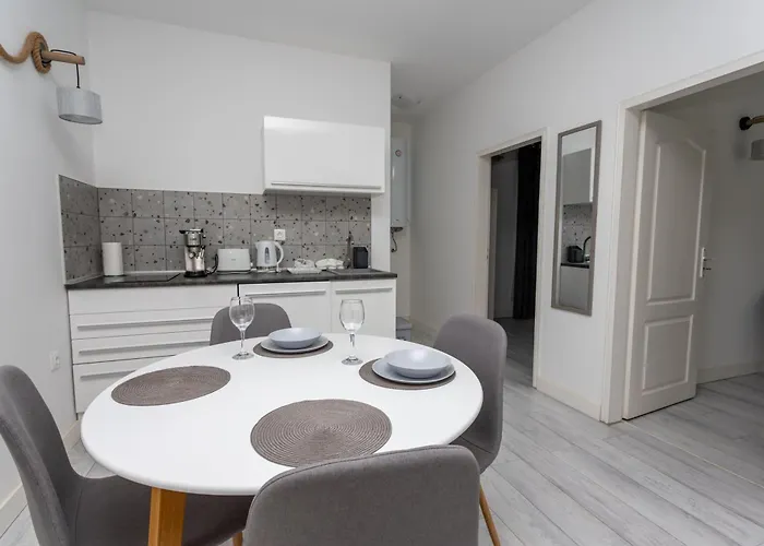 Guest And Desi Balchik