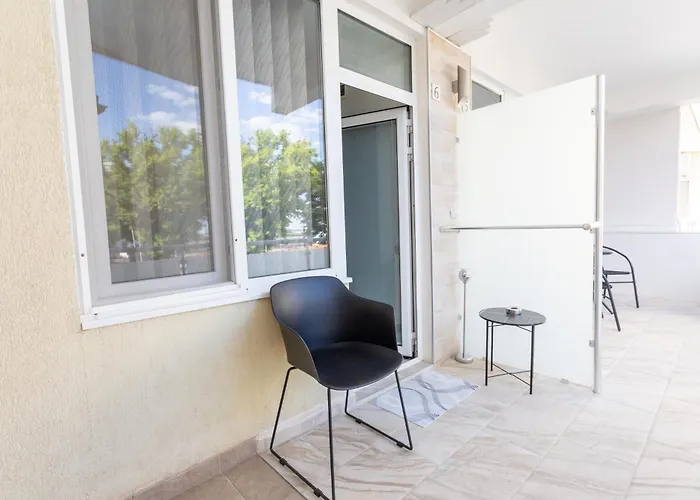 Guest And Desi Guest house 3*